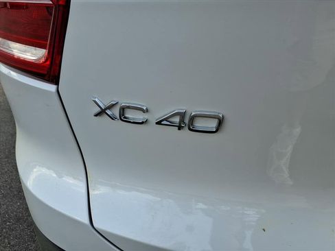 New 2026 Volvo XC40 B5 Plus w/ Protection Package Premier AWD/4WD image 5