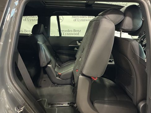 New 2026 Mercedes-Benz GLS 450 4MATIC image 31