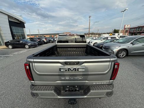 Used 2025 GMC Sierra 2500 Denali Ultimate image 5