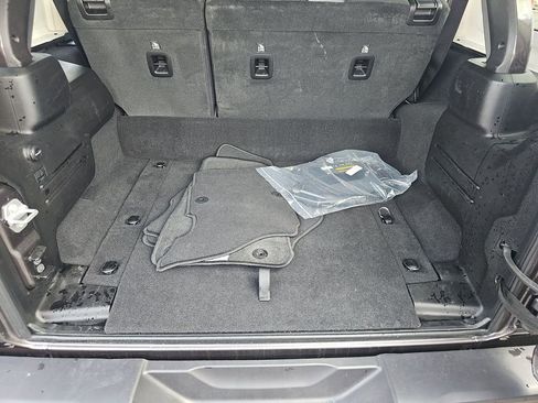 Used 2025 Jeep Wrangler Unlimited Rubicon 4xe w/ Convenience Group image 9