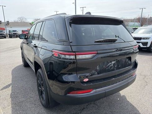 New 2026 Jeep Grand Cherokee 4WD image 5