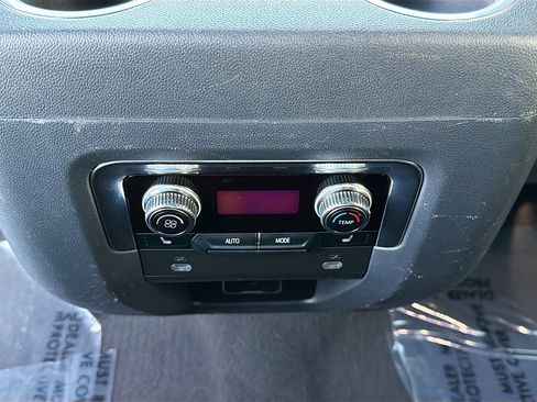 Used 2023 GMC Yukon Denali AWD/4WD image 20