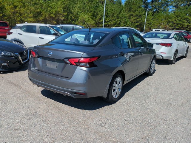 Used 2021 Nissan Versa S FWD image 3