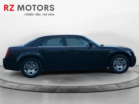 Used 2007 Chrysler 300 image 6