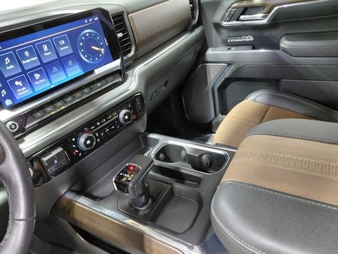 Certified 2024 Chevrolet Silverado 1500 High Country image 37