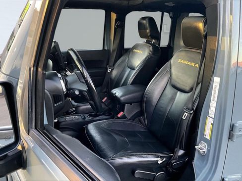 Used 2014 Jeep Wrangler Unlimited Sahara w/ Connectivity Group image 23