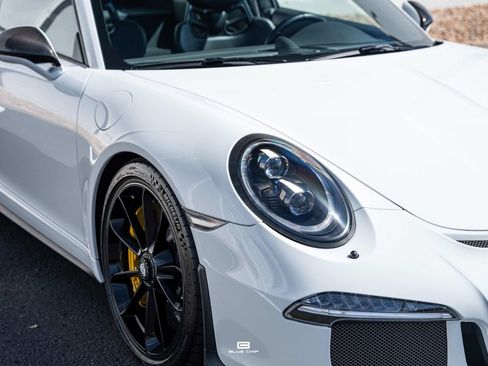 Used 2016 Porsche 911 R RWD image 20