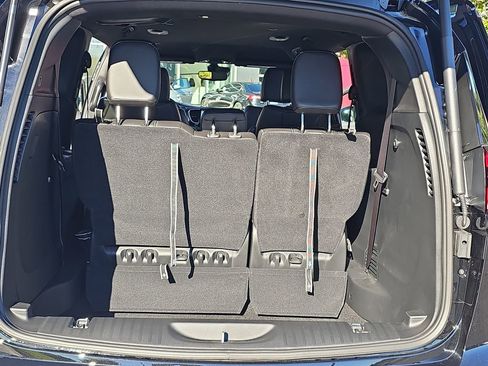 New 2026 Chrysler Pacifica Select image 13