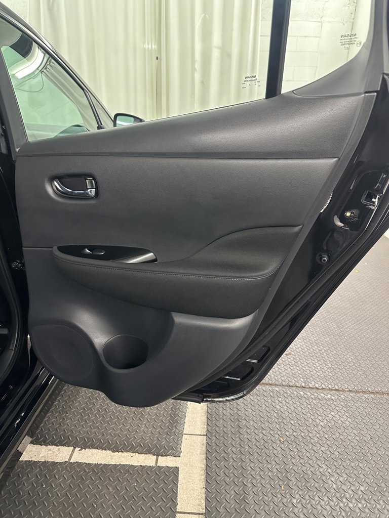 Used 2023 Nissan Leaf SV Plus FWD image 29