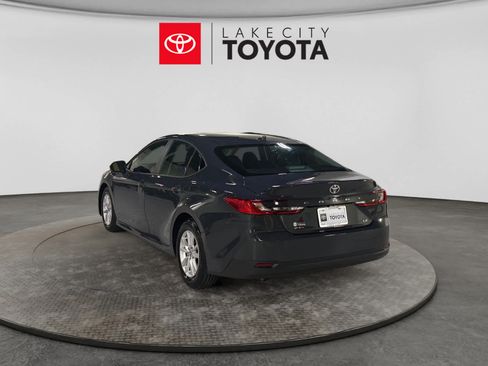 Used 2025 Toyota Camry LE FWD image 5