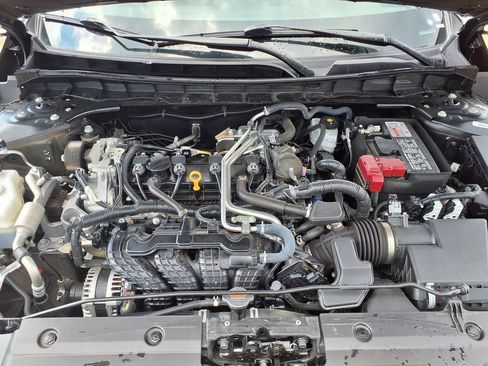Used 2025 Nissan Altima 2.5 SV FWD image 33