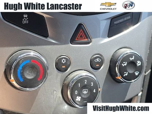 Used 2015 Chevrolet Trax LT w/ LT Sun and Sound Package AWD/4WD image 33