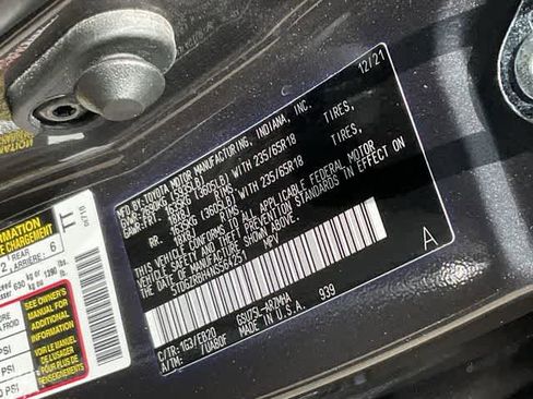 Used 2022 Toyota Highlander XLE AWD/4WD image 28