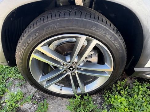 Used 2021 Mercedes-Benz GLE 350 w/ 3rd Row Seat Package image 3