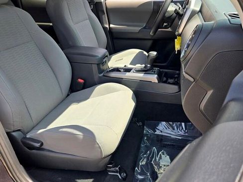 Used 2018 Toyota Tacoma SR5 RWD image 16