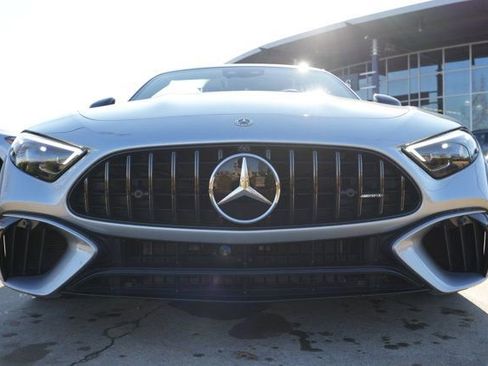 Certified 2022 Mercedes-Benz SL 55 AMG 4MATIC image 18
