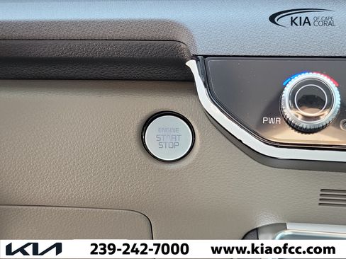New 2026 Kia Carnival EX FWD image 30
