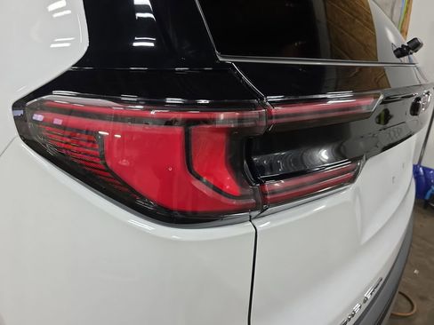 New 2026 GMC Acadia Elevation w/ Elevation Premium Package AWD/4WD image 36