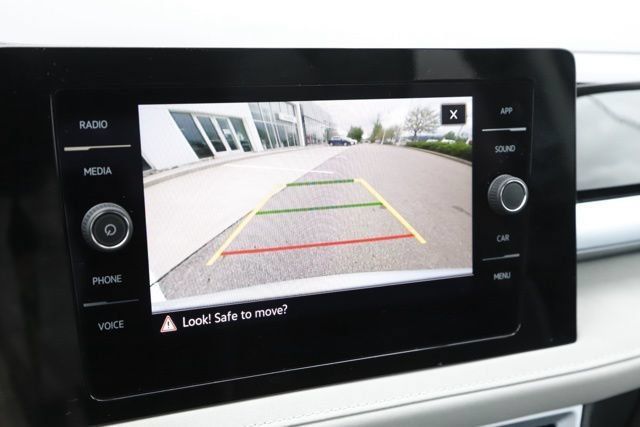 Used 2025 Volkswagen Taos SE FWD image 23