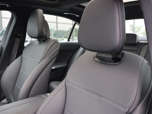 Certified 2025 Mercedes-Benz C 300 Sedan image 11