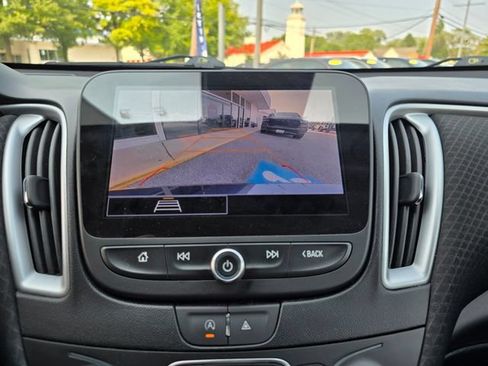 Used 2023 Chevrolet Malibu LT FWD image 19