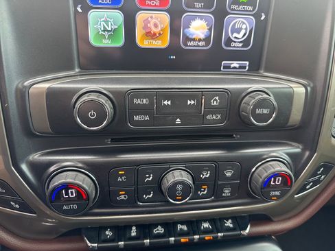 Used 2017 Chevrolet Silverado 1500 High Country AWD/4WD image 26