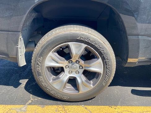 Used 2023 RAM 1500 Laramie AWD/4WD image 8