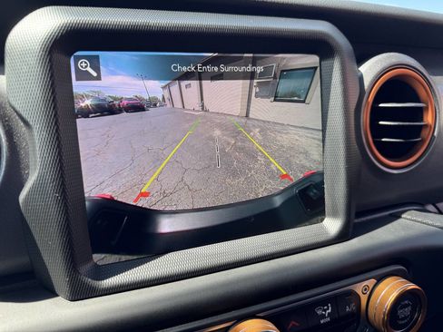 Used 2023 Jeep Gladiator Mojave w/ Cold Weather Group AWD/4WD image 12