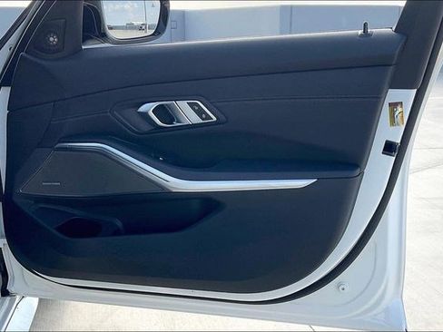 Used 2022 BMW M3 w/ Executive Package image 29