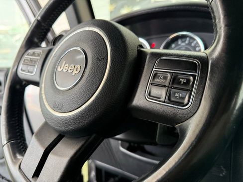 Used 2018 Jeep Wrangler Unlimited Sport S image 26