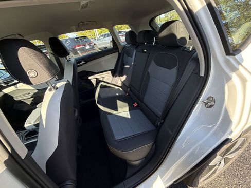 New 2025 Volkswagen Taos S image 23