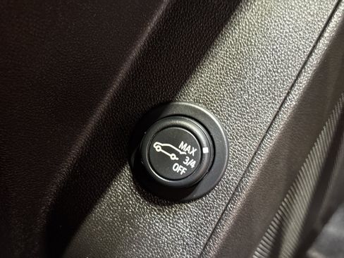 Used 2024 Chevrolet Equinox LT AWD/4WD image 34