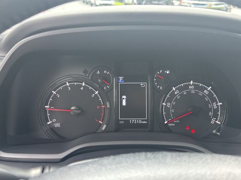 Used 2022 Toyota 4Runner SR5 RWD image 26