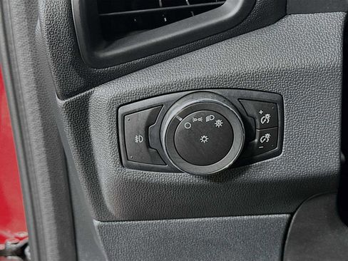 Used 2019 Ford EcoSport SE w/ SE Convenience Package image 10