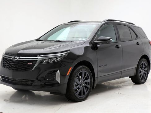 Used 2024 Chevrolet Equinox RS image 2