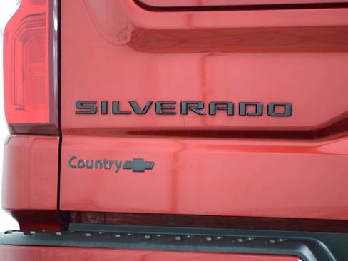 Used 2024 Chevrolet Silverado 1500 High Country w/ High Country Premium Package AWD/4WD image 22