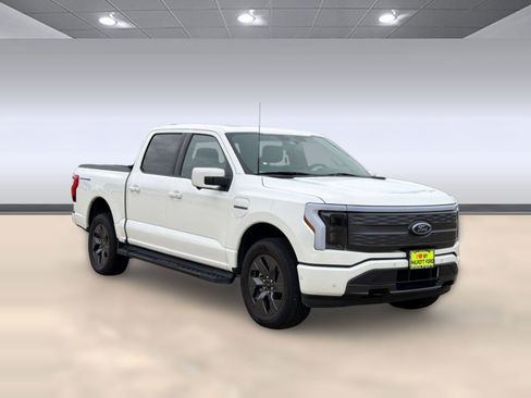 Used 2023 Ford F150 Lightning Lariat w/ Equipment Group 511A High image 7