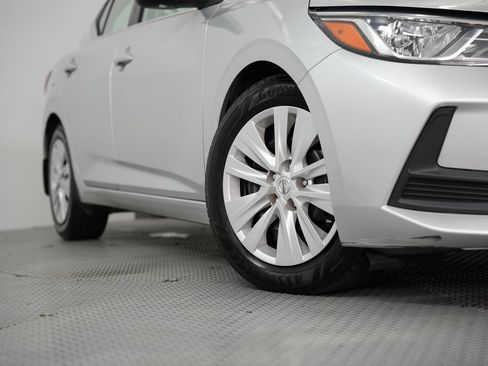Used 2020 Nissan Sentra S image 17