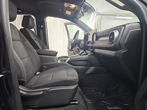 Used 2023 Chevrolet Colorado LT w/ LT Convenience Package II image 13