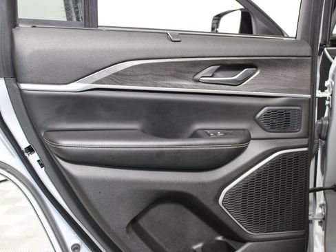 Used 2023 Jeep Grand Cherokee 30th Anniversary image 35