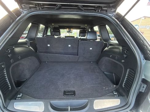 Used 2018 Jeep Grand Cherokee Limited image 34