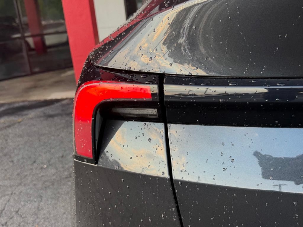 Used 2026 Tesla Model Y AWD image 9