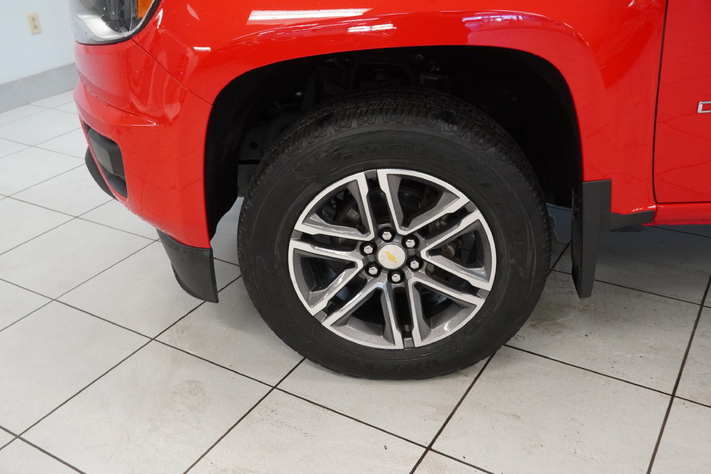 Used 2019 Chevrolet Colorado W/T w/ Custom Special Edition AWD/4WD image 15