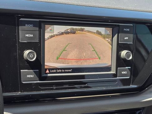 Used 2022 Volkswagen Taos S FWD image 5