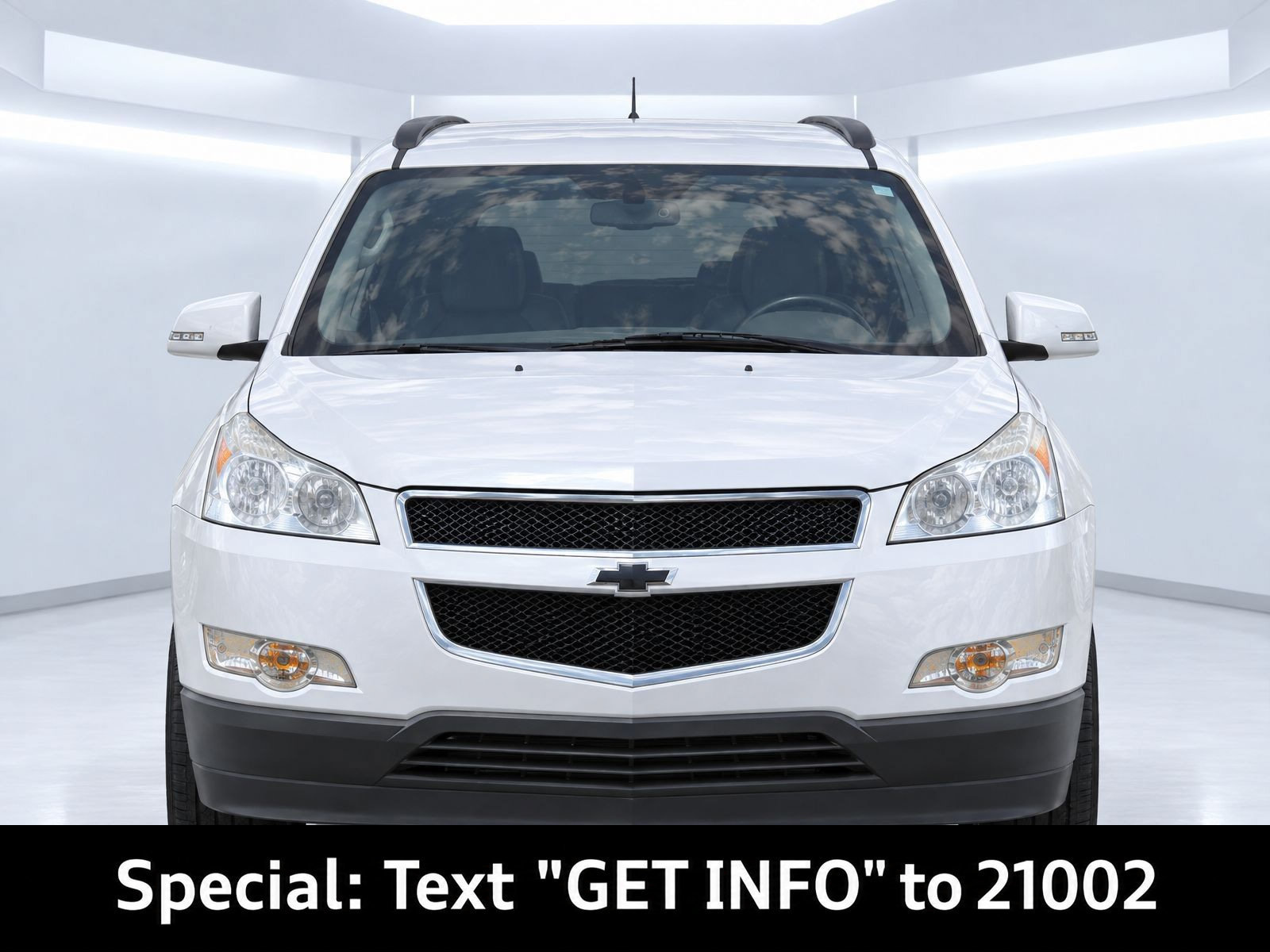 Used 2011 Chevrolet Traverse LT FWD image 5