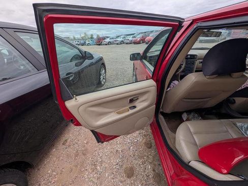 Used 1999 Volvo S70 T5 FWD image 24