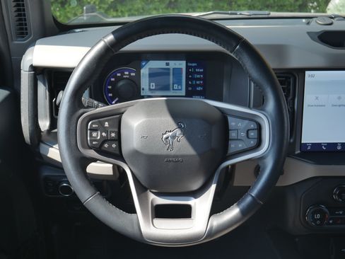 Certified 2024 Ford Bronco Wildtrak AWD/4WD image 6