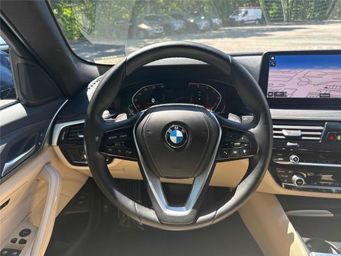 Used 2023 BMW 530i w/ Convenience Package RWD image 17