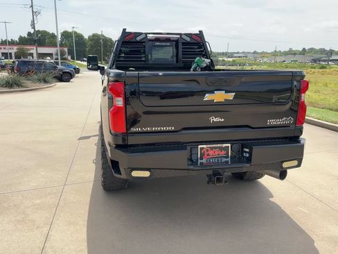 Used 2024 Chevrolet Silverado 3500 High Country w/ High Country Premium Package AWD/4WD image 6