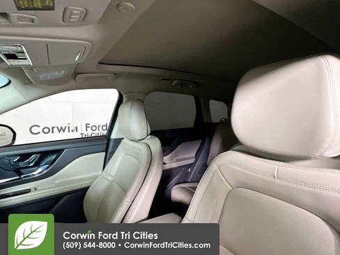 Used 2020 Lincoln Corsair Reserve image 27
